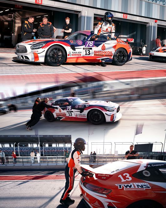 Гоночный автомобиль команды с брендингом спонсора